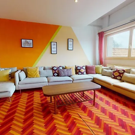 沃邦科尔马尔公寓 *