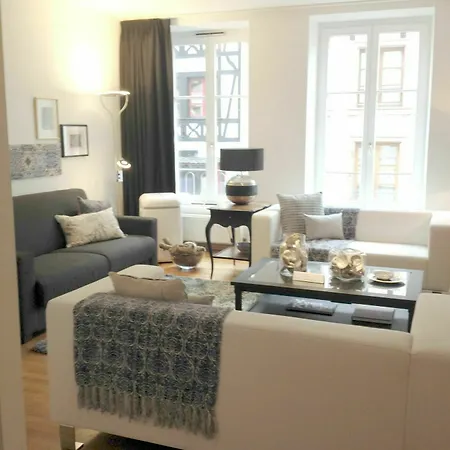 沃邦科尔马尔公寓