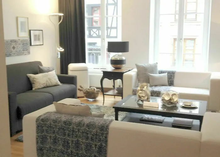 沃邦科尔马尔公寓